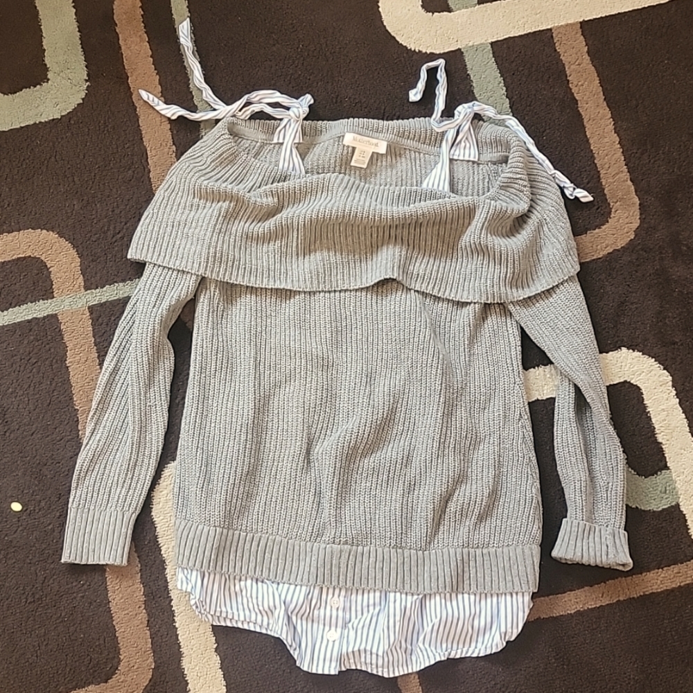 Small Motherhood maternity off shoulder sweater